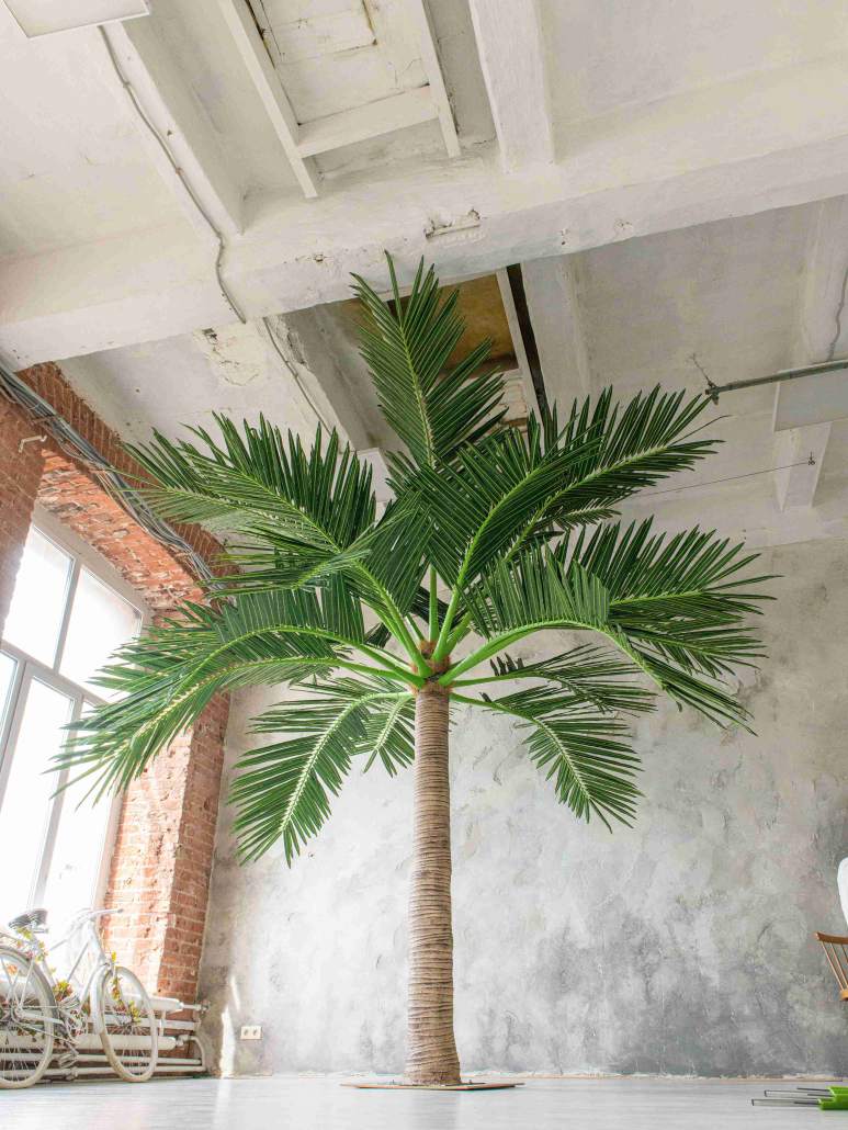 Декоративная искусственная пальма