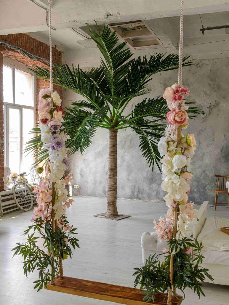 Искусственная пальма для интерьера